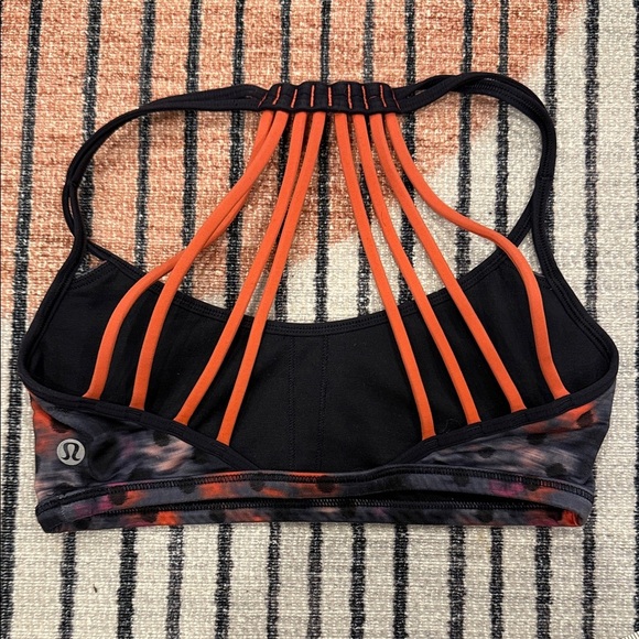 Lululemon Athletica Strappy Sports Bra in Black and Orange XXS - Picture 4 of 6